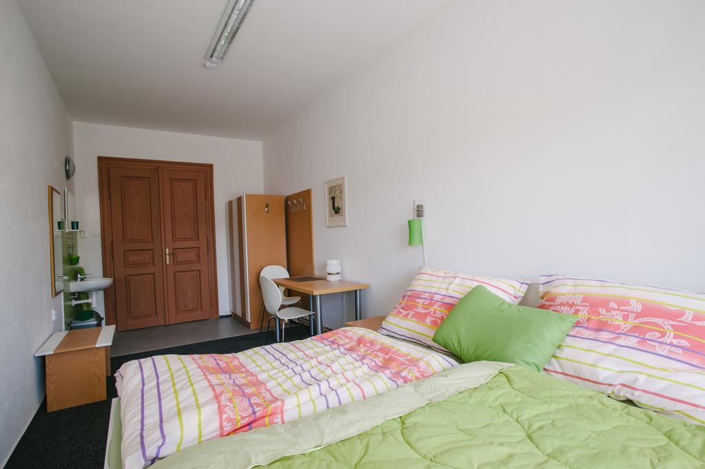 Guest House U Zlateho Jelena Žinkovy Kamer foto